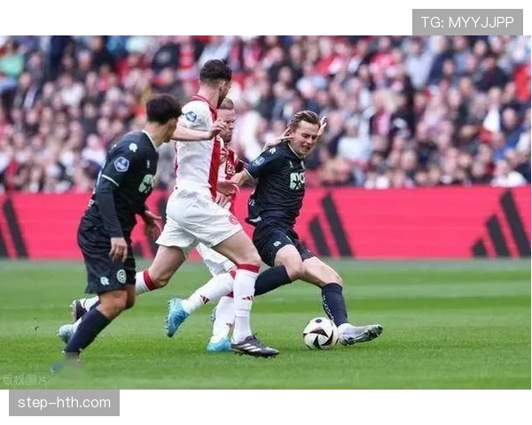 阿贾克斯争冠能力明显下降,对荷甲竞争格局带来阶段性变化 阿贾克斯争冠能力明显下降,对荷甲竞争格局带来阶段性变化